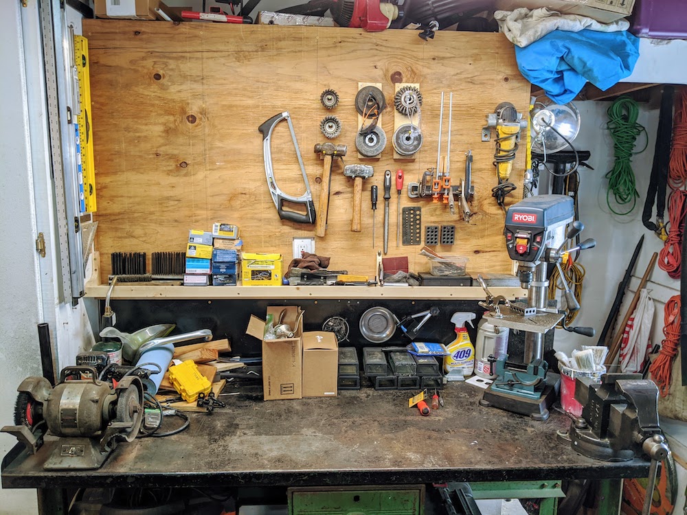 garage_metalbench.jpg